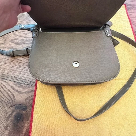 Nico & Olive Crossbody Bag - Picture 3 of 9